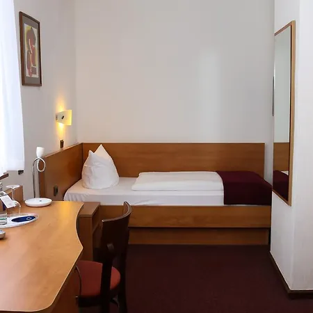 佐纳城市酒店 3* 沃尔夫