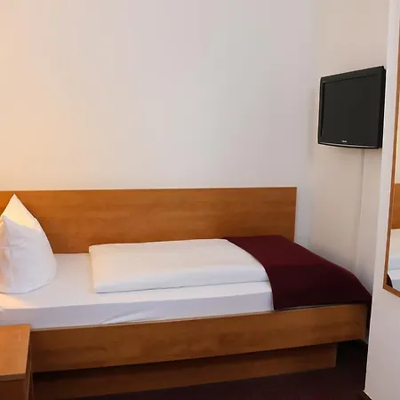 佐纳城市酒店 3*