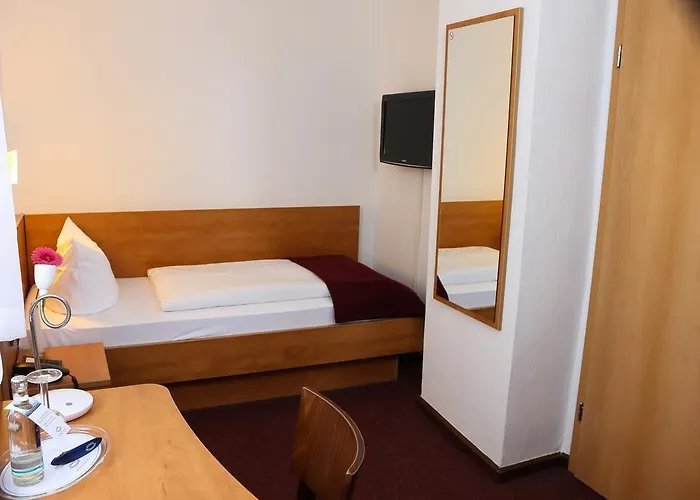 佐纳城市酒店 3*